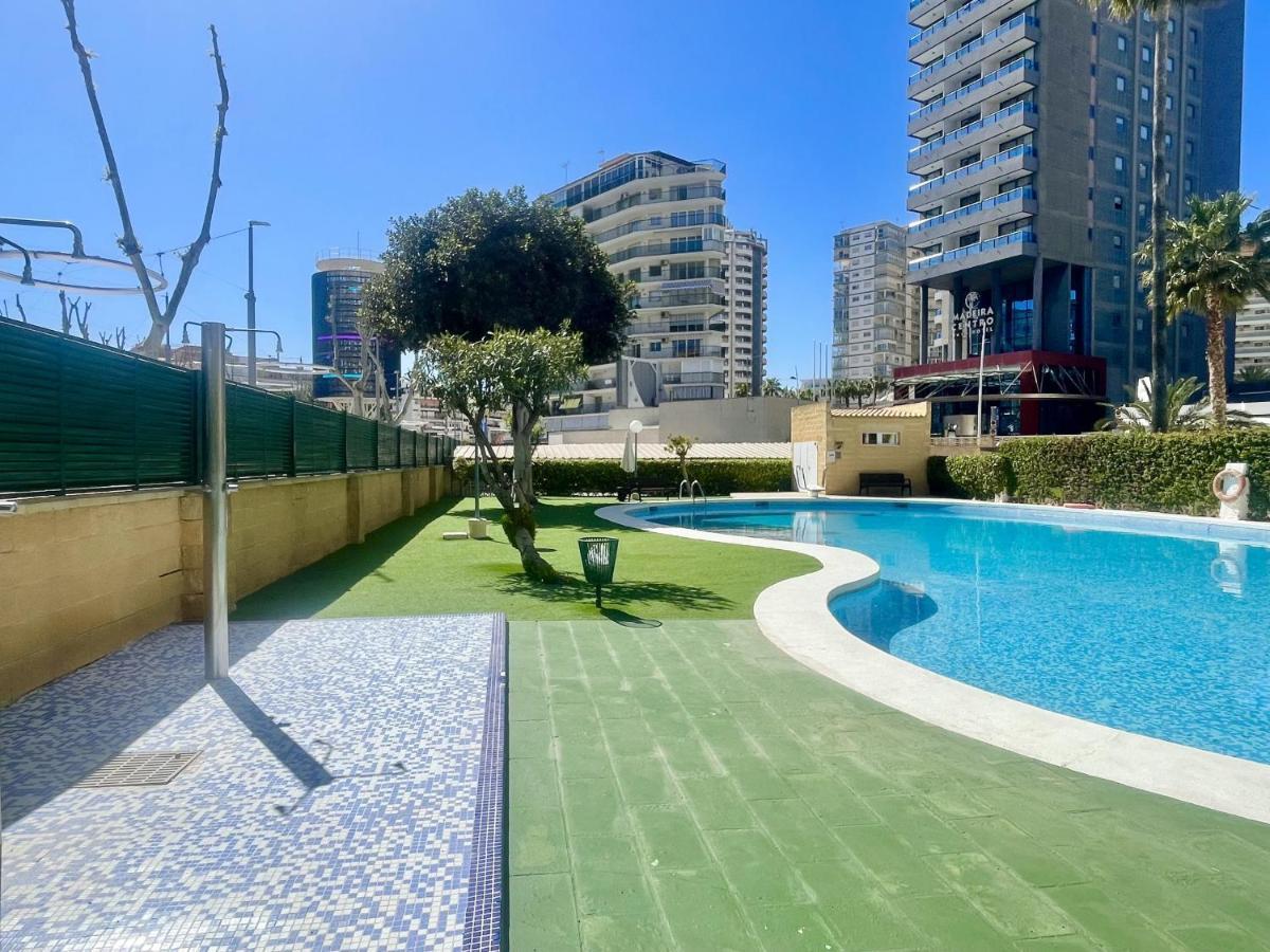 Front Al Mar Levante Beach Benidorm Bagian luar foto
